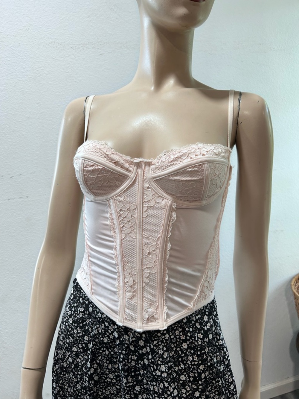 Delicate Blush Lace Bustier with Underwire Support